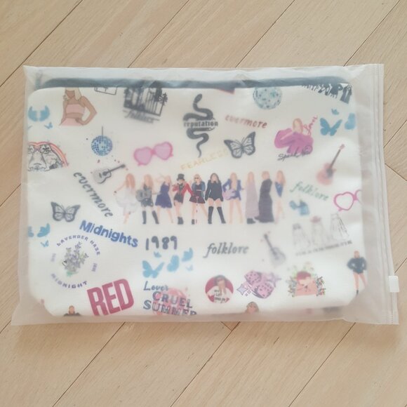 Midnights Cosmetic bag - Picture 2 of 5